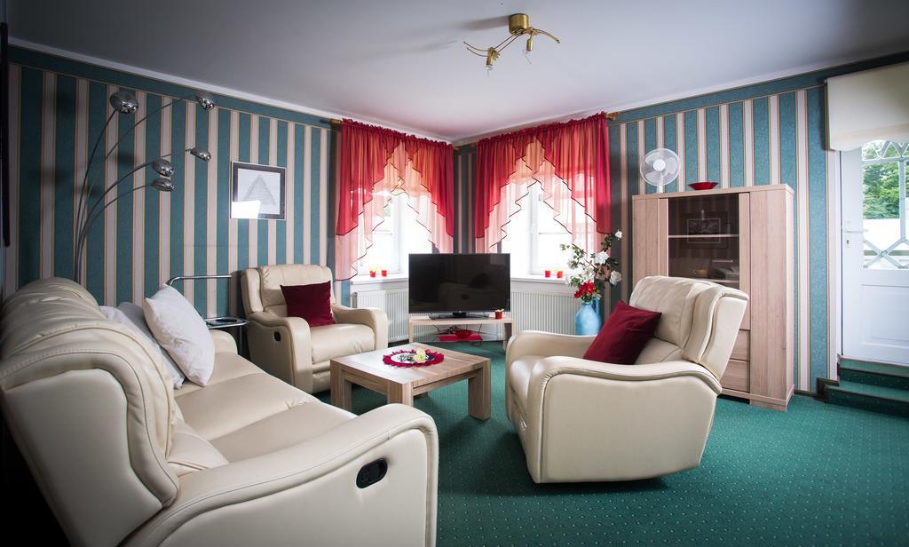 Katariina Guesthouse Раквере Екстер'єр фото