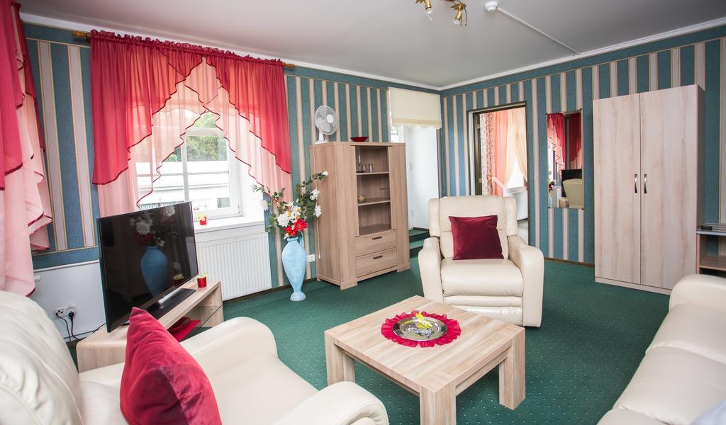 Katariina Guesthouse Раквере Екстер'єр фото