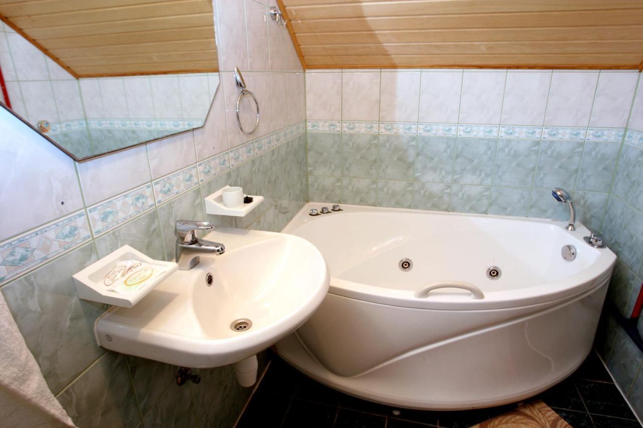 Katariina Guesthouse Раквере Екстер'єр фото